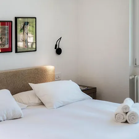 דירה Luxury Attic 88 On - By Breva Collections בלביו